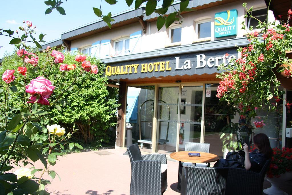 Hotel La Berteliere, The Originals Relais  Saint-Martin-du-Vivier Exterior foto